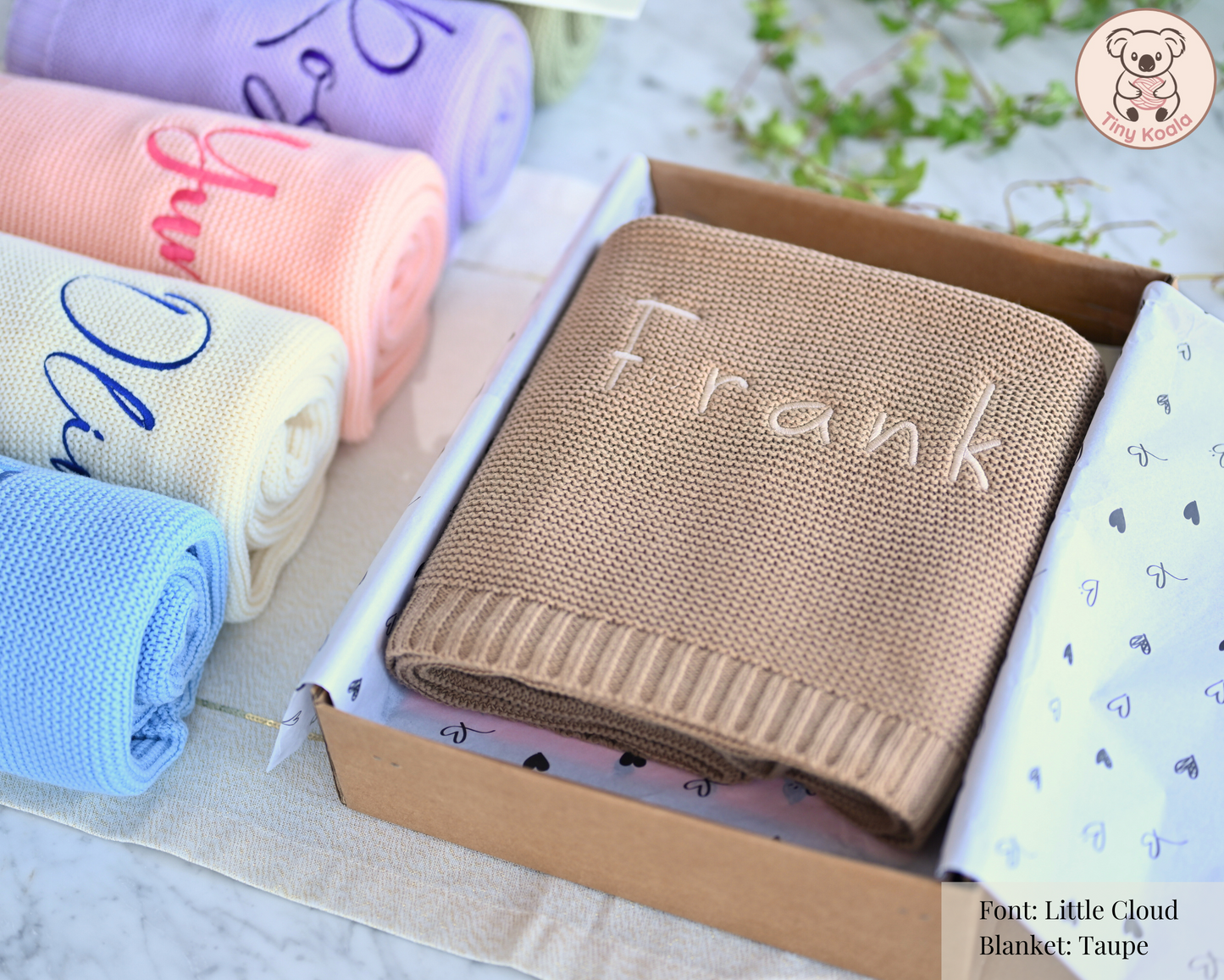 Gepersonaliseerde geborduurde babydeken met GESCHENKDOOS &amp; KAART