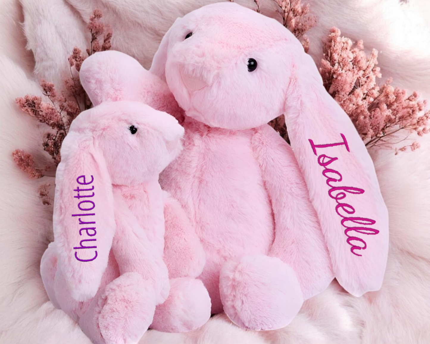 Personalisierter Plüschhase – Individuell besticktes Kuscheltier für Babys, Geschenk für Neugeborene und Andenken